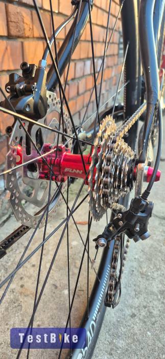 Eladó épitett specialized crosstrail