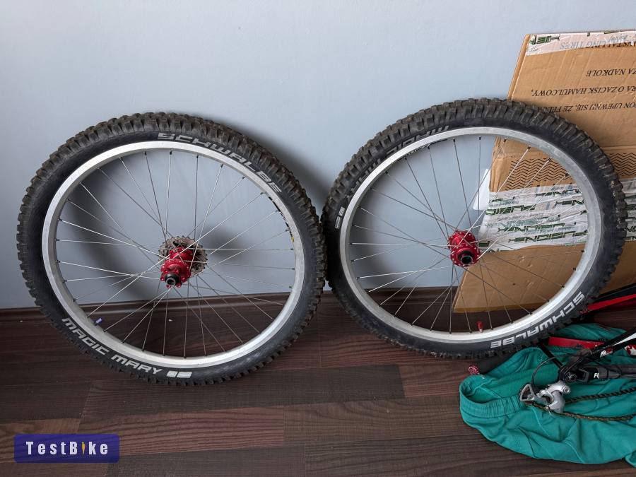 Eladó felni szettem mavic, hope