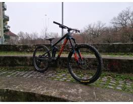 Eladó Focus Sam 8.9 2019