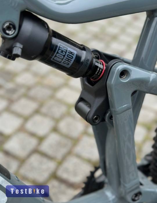 Eladó Focus Thron 6.8