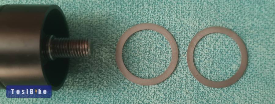 Eladó Fox 36 komplett légrugó szett, szelep