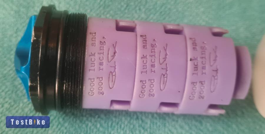 Eladó Fox 36 komplett légrugó szett, szelep