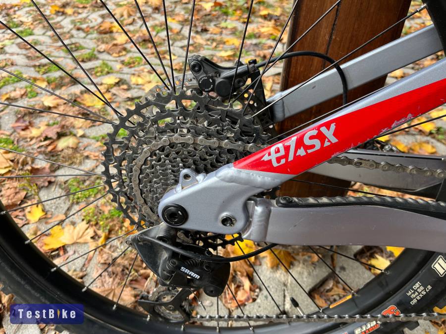 Eladó Ghost easx130