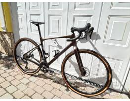 EladĂł Giant Revolt Advanced