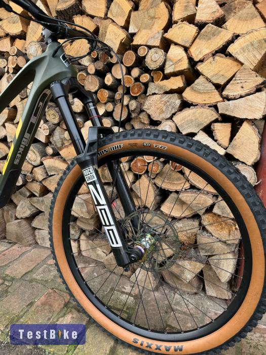 Eladó GT Force Carbon Pro – M méret -  2022-es évjárat