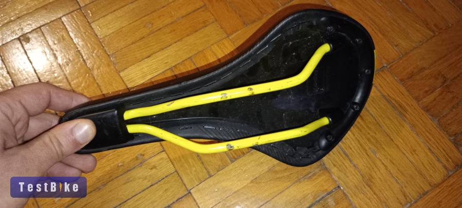 Eladó használt Bulls nyereg