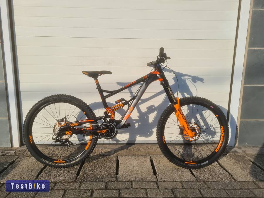 Eladó Kellys Noid 70 2016 L, 27,5 Downhill kerékpár!