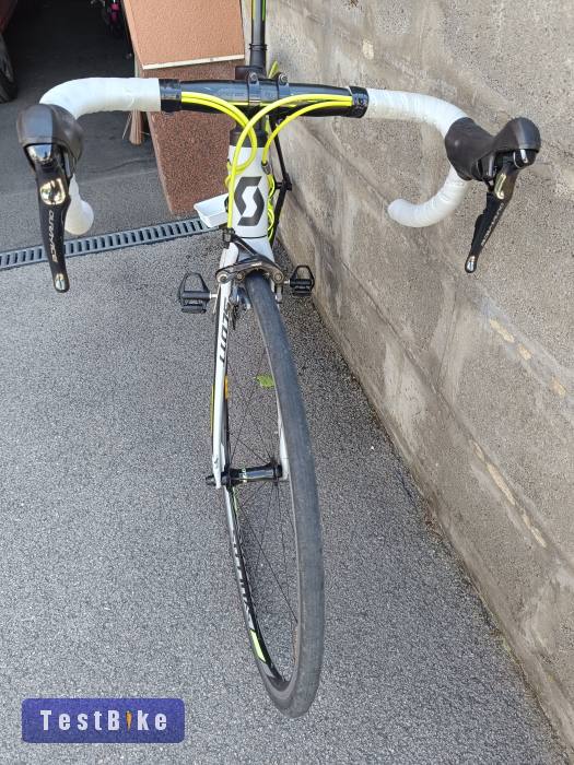 Eladó keveset használt Scott Addict 10 Dura ace 9000 szettel