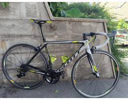 Eladó keveset használt Scott Addict 10 Dura ace 9000 szettel
