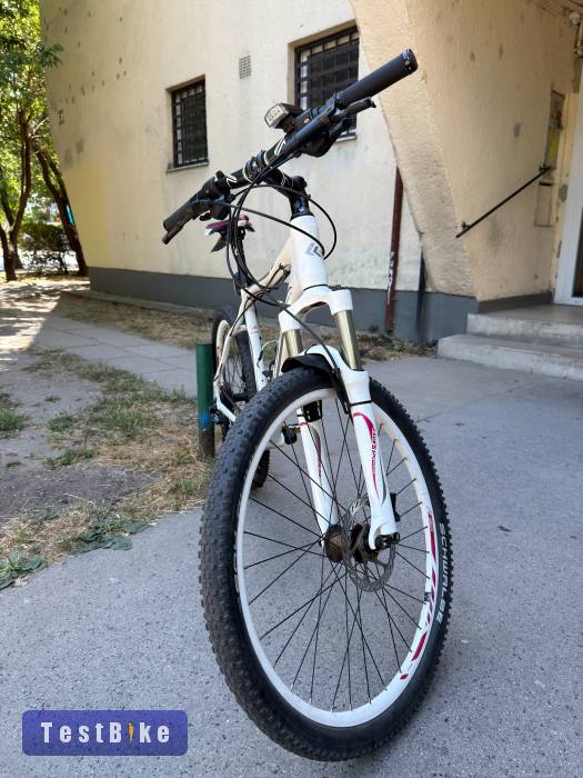 Eladó Kross Lea M 26"
