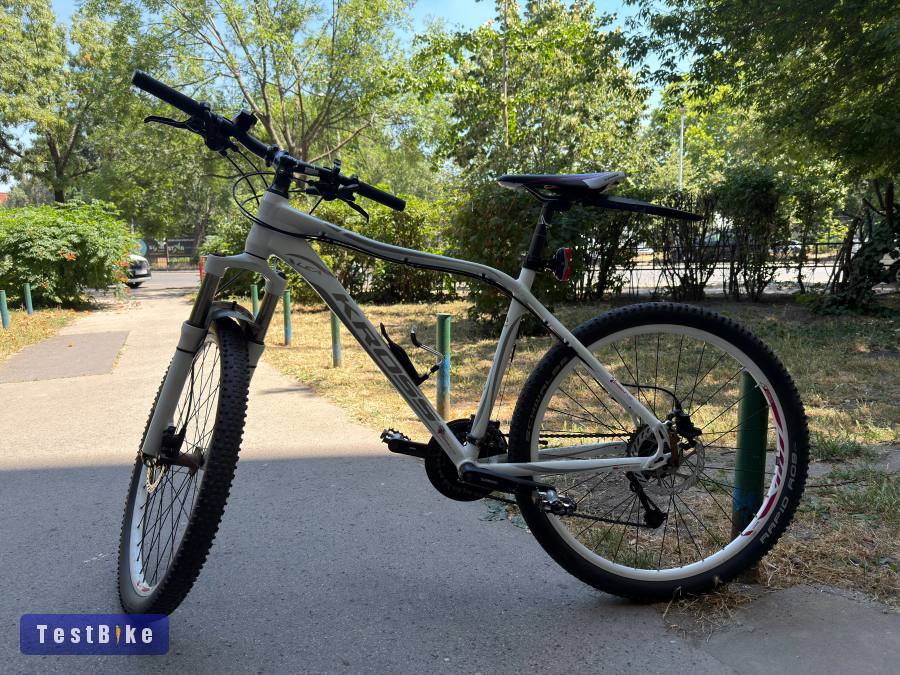 Eladó Kross Lea M 26"