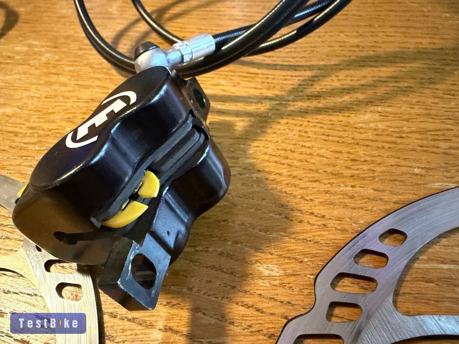 Eladó Magura MT5 komplett fékszett