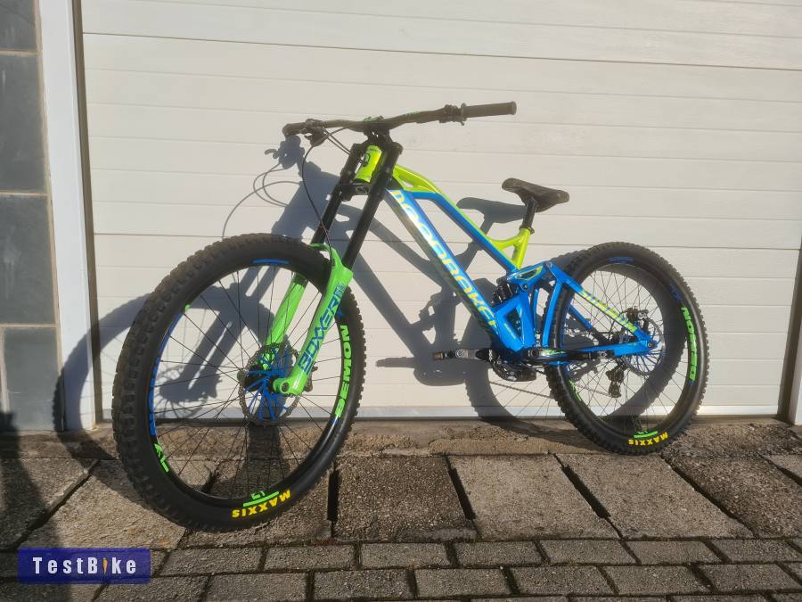 Eladó Mondraker Summum 2016 L, 27,5 Downhill kerékpár!