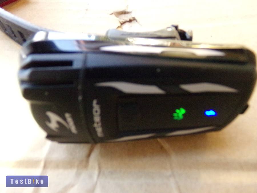 Eladó Moon Meteor + hátsó  USB nagy fényerőjű led lámpa szet