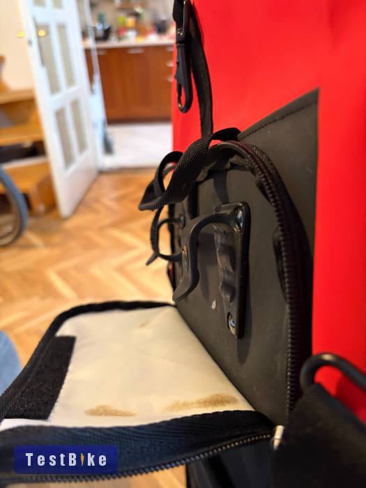 Eladó Newlooxs Nyborg kerékpár táska / 1db piros