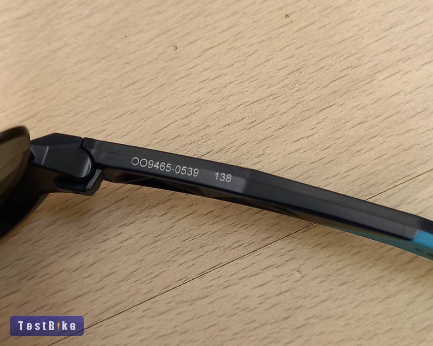 Eladó Oakley Sutro Lite Sweep szemüveg 