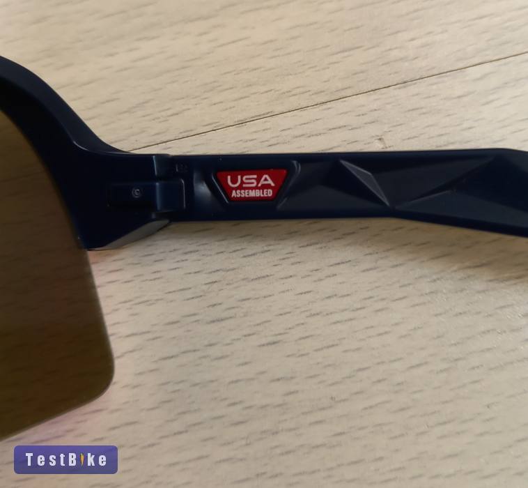 Eladó Oakley Sutro Lite Sweep szemüveg 