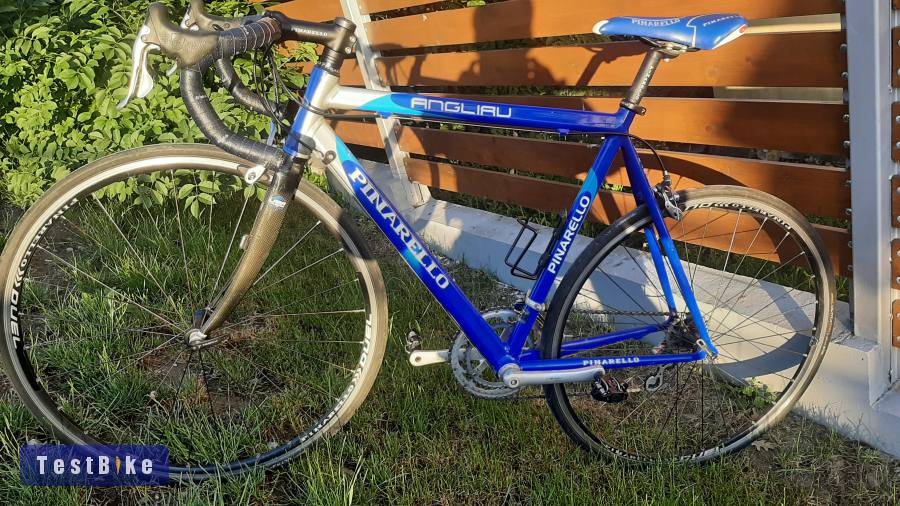 Eladó Pinarello országúti.