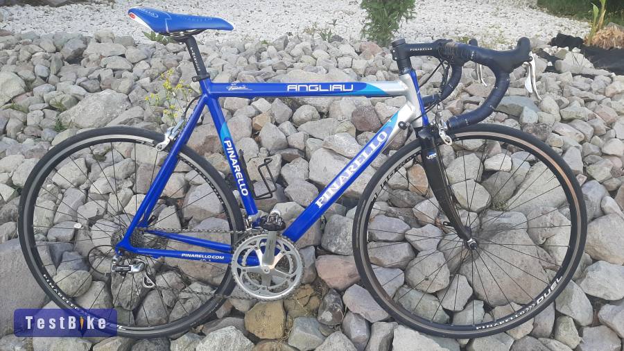 Eladó Pinarello országúti.