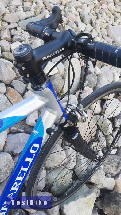 Eladó Pinarello országúti.