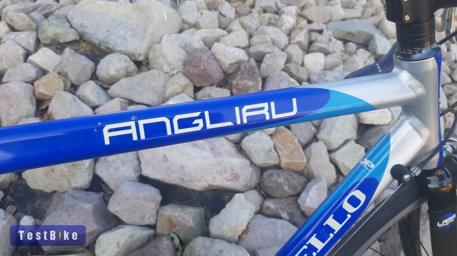 Eladó Pinarello országúti.