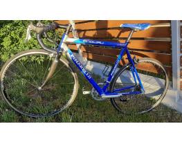 Eladó Pinarello országúti.