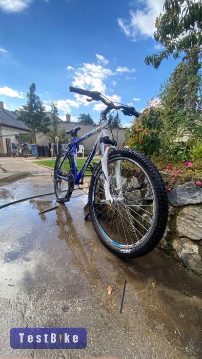 Eladó régi MTB bicóm 26