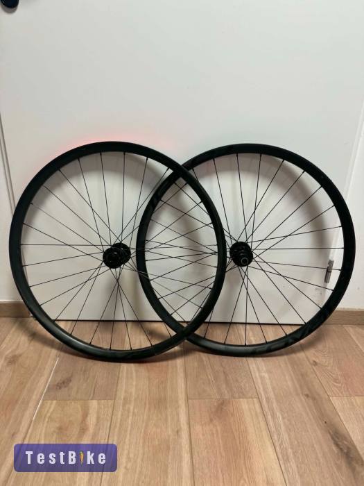 Eladó Roval Traverse carbon 29er MS kerékszett!