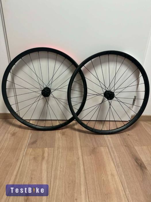 Eladó Roval Traverse carbon 29er MS kerékszett!