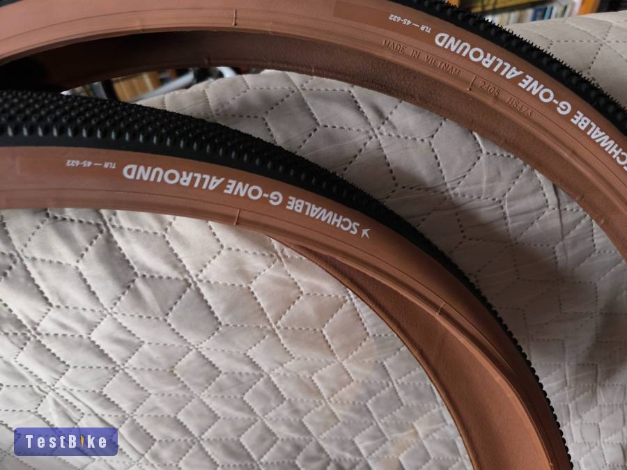 Eladó Schwalbe G-One Allround Performance Line 45x622 2 db 