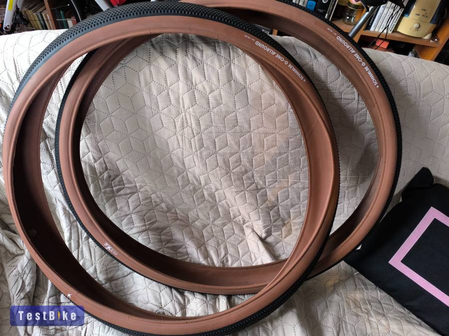 Eladó Schwalbe G-One Allround Performance Line 45x622 2 db 