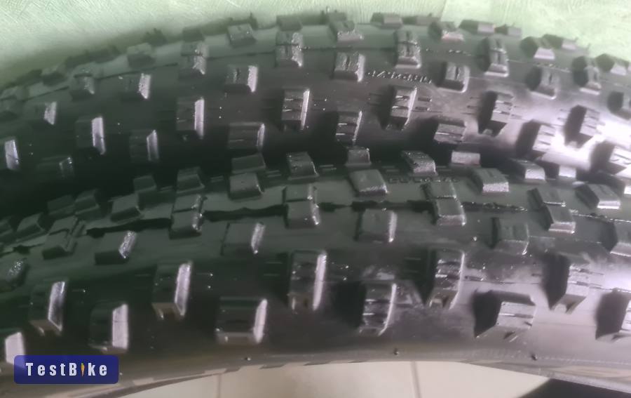 Eladó Schwalbe Nobby Nic 27,5 × 2.80 gumik, PTN Super belső