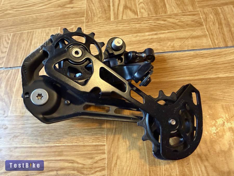 Eladó Shimano Deore RD-M6100