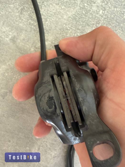 Eladó Shimano MT200 hátsó fék