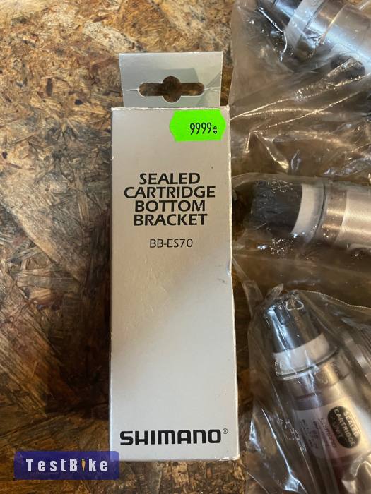 Eladó Shimano XT BB-ES70/71 Octalinkes középrészek! új mind