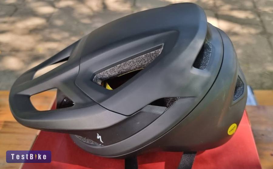 Eladó Specialized Camber sisak. S-es méret.