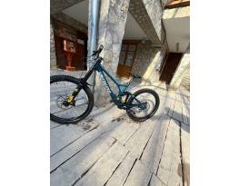 Eladó Specialized Demo Race 2024