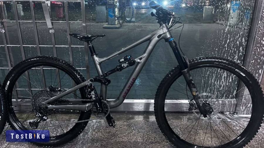 Eladó Specialized Status 160