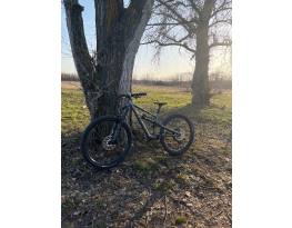 EladĂł Specialized Status 160 DH / enduro / trail