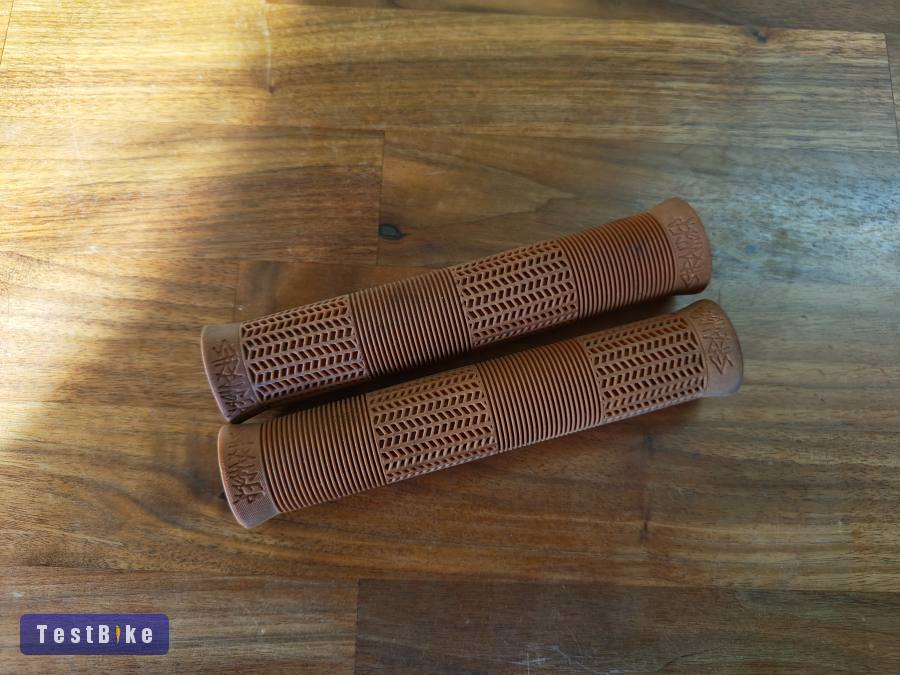 Eladó Stranger markolat 165mm hosszú