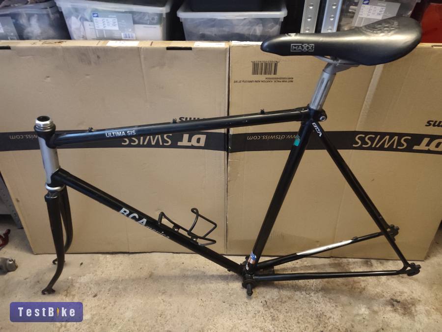 Eladó szép állapotú országúti vázszett