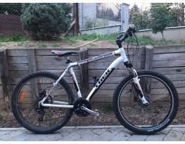 Eladó Trek 3700 sok fejlesztéssel