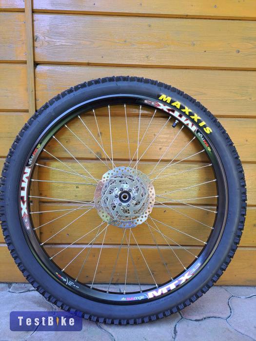 Eladó új 26"-os MTX kerékszett Maxxis gumikkal