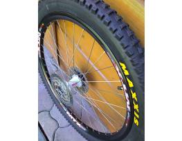 Eladó új 26"-os MTX kerékszett Maxxis gumikkal