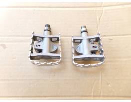 Eladó újszerű  Shimano PD-M324 többfunciós SPD pedál  