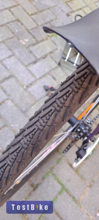 Eladó újszerű hibátlan Kellys Clea 70 kerékpár