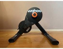 Eladó újszerű Wahoo KICKR Core 2 (Zwift Cog) + edzőszőnyeg