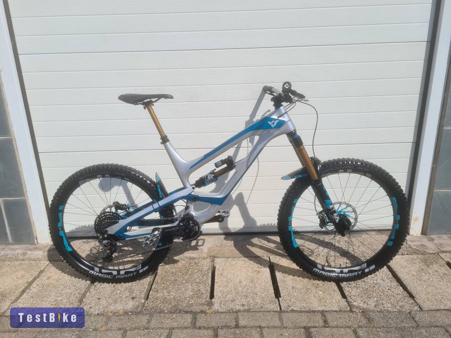 Eladó YT Capra CF Pro Race Karbon 2020 Enduro kerékpár