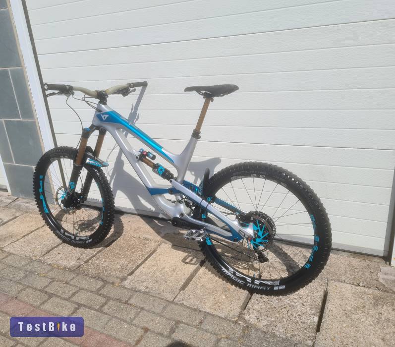 Eladó YT Capra CF Pro Race Karbon 2020 Enduro kerékpár