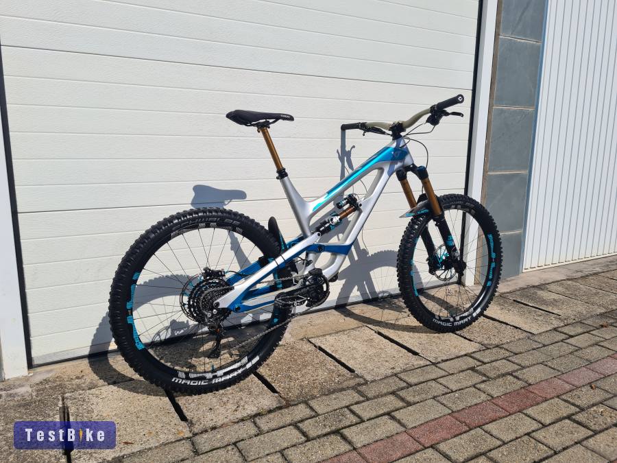 Eladó YT Capra CF Pro Race Karbon 2020 Enduro kerékpár
